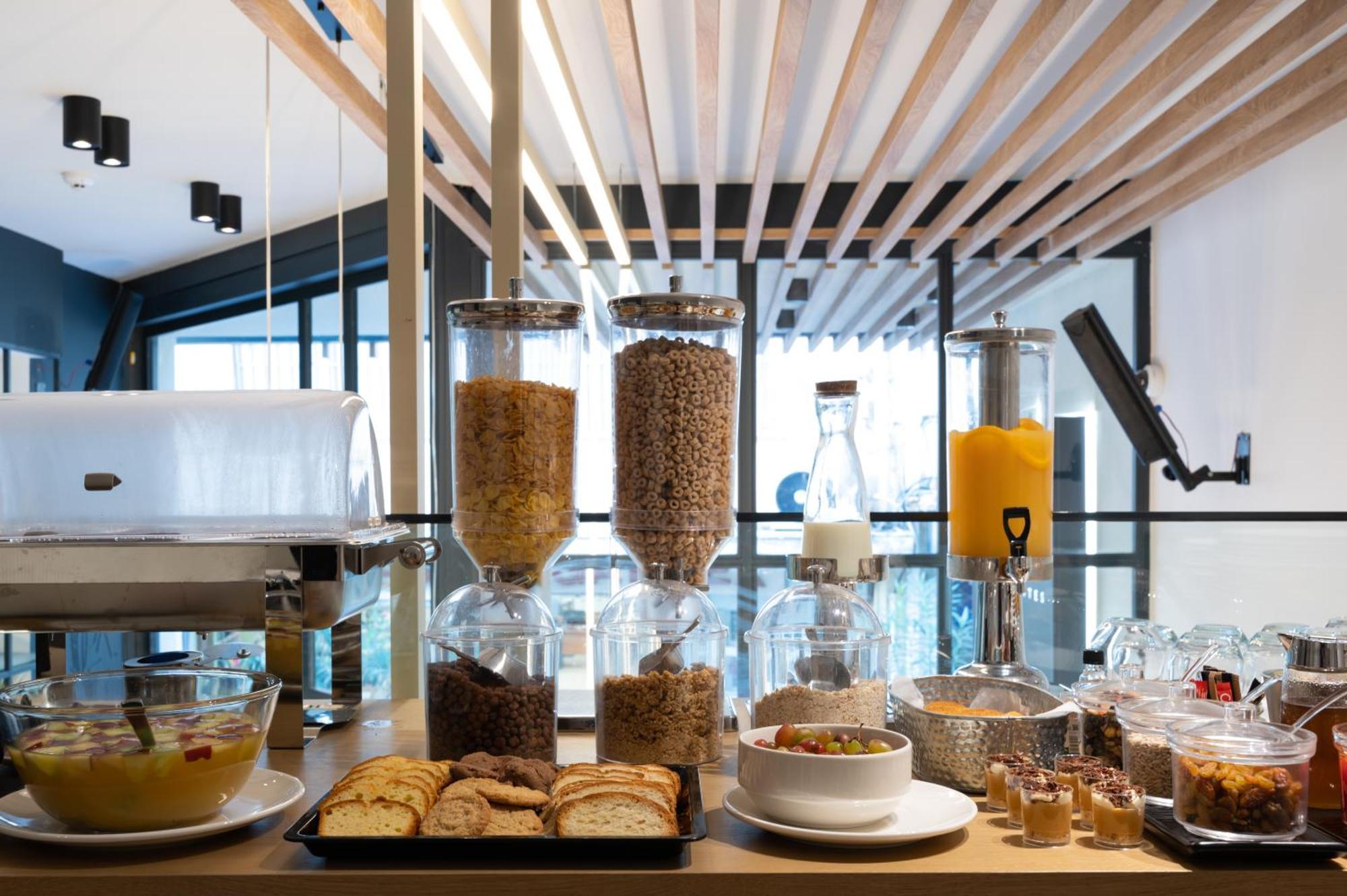 Nema Hotel Athene Buitenkant foto